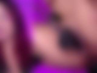 Live cam show with PetiteSofia - Erotic Dance on CamwithHer