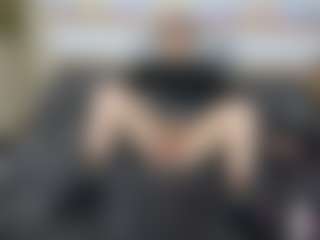Live cam show with Andrey - Outside on StripNow