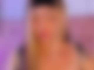 liaa-18's Live Sex Cam Show