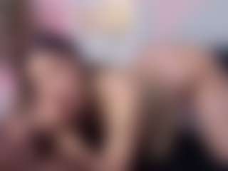 Live cam show with Sky - Submissive on StripNow