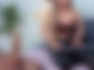 Live cam show with Sky - Slave on Mixed Magazine Live