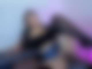 Live cam show with Sky - Submissive on Fling VIP Chat