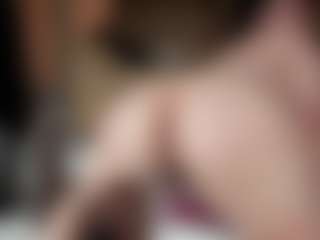 Live cam show with Th3qu33n0fbigg3st - Huge on Hubzter Live