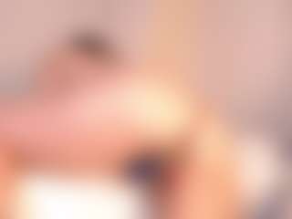 Live-Cam-Show mit Megan-B - Ahegao auf Camsoda