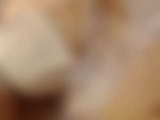Live cam show with Mia-coluccii - Sex on Camsoda