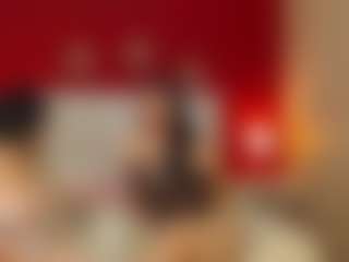 Live cam show with Mia-coluccii - Tease on Uber Horny