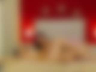 Live cam show with Mia-coluccii - Sex on Camsoda