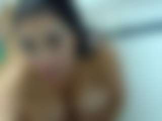 Live cam show with Mia-coluccii - HD on CamwithHer