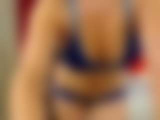 Live cam show with Mia-coluccii - Sex on TeamSkeetLive