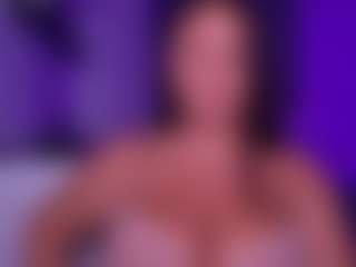 Live cam show with SophieRay - Shaved on StripNow