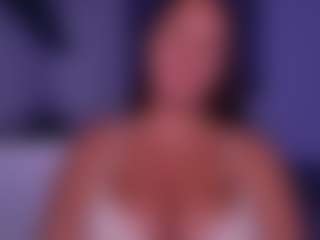 Live cam show with SophieRay - Plussize on liverealitysex.com