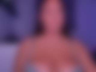 Live cam show with SophieRay - Plussize on Camsoda
