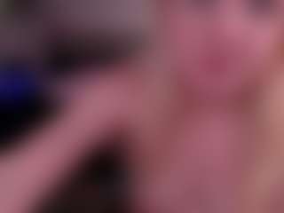 Kassie G MILF webcam performer live streaming