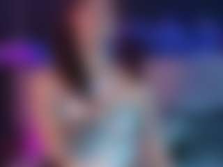Live cam show with Alix Red Hair - Nipple Piercings on AdultVida.com