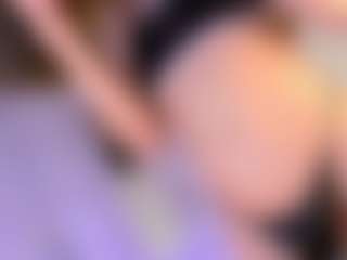 Live cam show with Alexia-corleoni - Tease on Camsoda