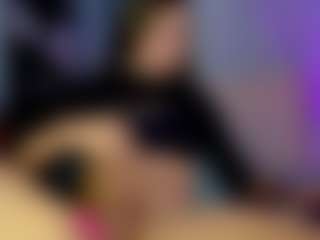 Live cam show with JuliaBulette - Orgasm on Dolls Live