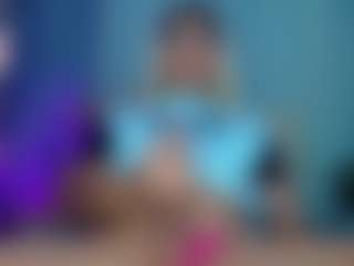 Live cam show with JuliaBulette - Tease on Camsoda