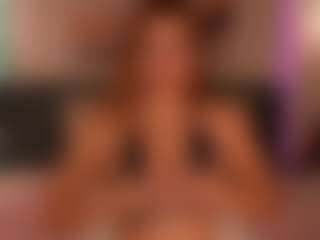 Live cam show with LouiseMiler - Gagging on Camsoda