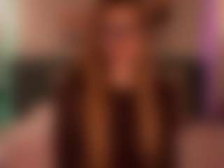 Live cam show with LouiseMiler - Gagging on Camsoda