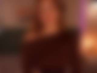 Live cam show with LouiseMiler - Gagging on Streamer API