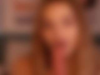 Live cam show with LouiseMiler - Living Room on CamSodaAdn