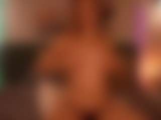 Live cam show with LouiseMiler - Blonde Hair Petite on Streamer API
