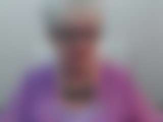 Live cam show with KayleSmoll - Granny Latina on infinitiblacc.com