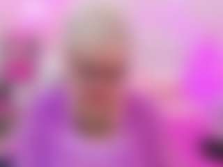 Live cam show with KayleSmoll - Granny Big Tits on Camsoda