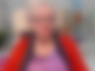 Live cam show with KayleSmoll - Granny Latina on livesuperchat.net