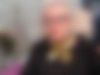 Live cam show with KayleSmoll - Granny Squirt on nudelive.tv