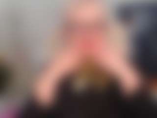 Live cam show with KayleSmoll - Grey on WildCum