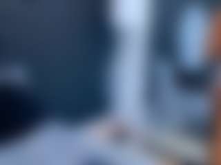 Live cam show with JessicaBannkss - Double Penetration on CamwithHer