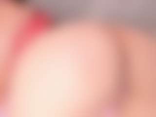 Live cam show with CintyaLeiner - Handjob on Camming Site