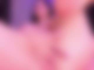 Live cam show with CintyaLeiner - Fingering on googirlz