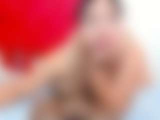 Spettacolo in cam dal vivo con daniikbiigg - Cute su Camsoda