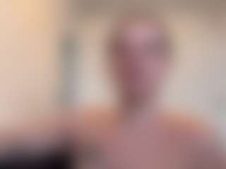 Live cam show with SteamySofia - Deepthroat on Camsoda