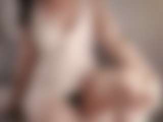 Samantha MILF webcam performer live streaming