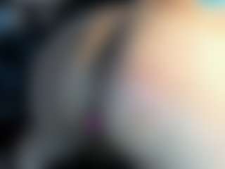 Live cam show with DaianaLutzRx - Shaved Pussy on sexylive.show