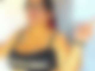 Live cam show with DaianaLutzRx - Thick on madthumbs