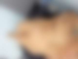 Live cam show with DaianaLutzRx - Smoking on sexylive.show