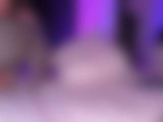 Live cam show with Pau_live - Smoking on CamwithHer