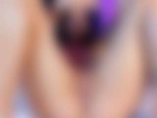 Live cam show with Pau_live - Facial on Camsoda