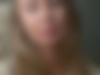 Live cam show with LeMilf - Tongue on eurowanks.com