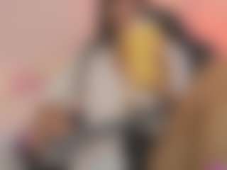 Live cam show with penelope-22x - Plug on Milfs Live