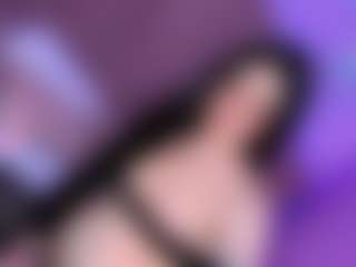 EvaaMooree's Live Sex Cam Show
