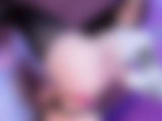 EvaaMooree's Live Sex Cam Show