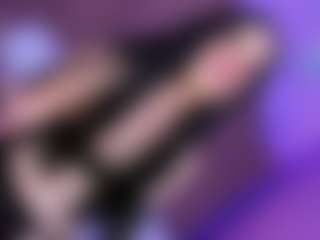 EvaaMooree's Live Sex Cam Show