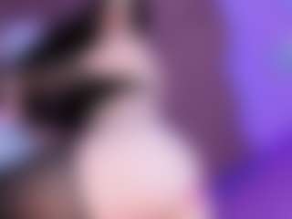 EvaaMooree's Live Sex Cam Show
