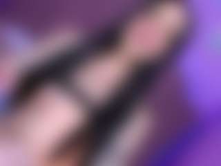 EvaaMooree's Live Sex Cam Show