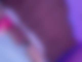 EvaaMooree's Live Sex Cam Show